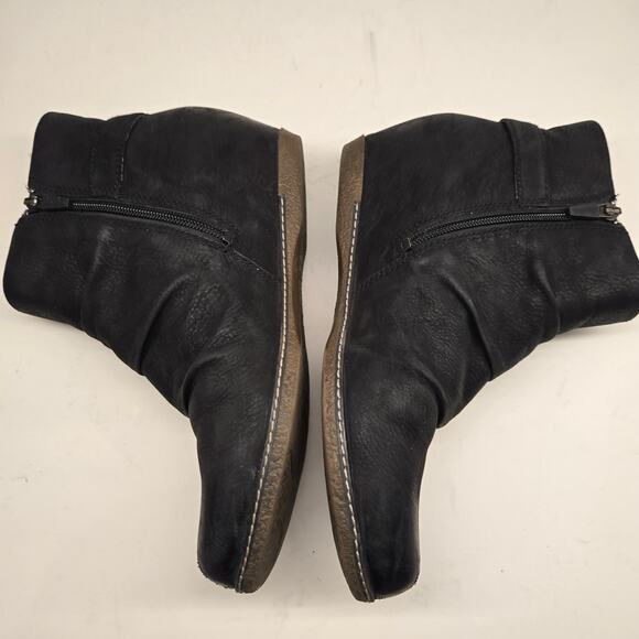 Dansko Lia Black Burnished Nubuck Side Zip Hidden Wedge Ankle Boot | EU 39-US 9 - Picture 4 of 11